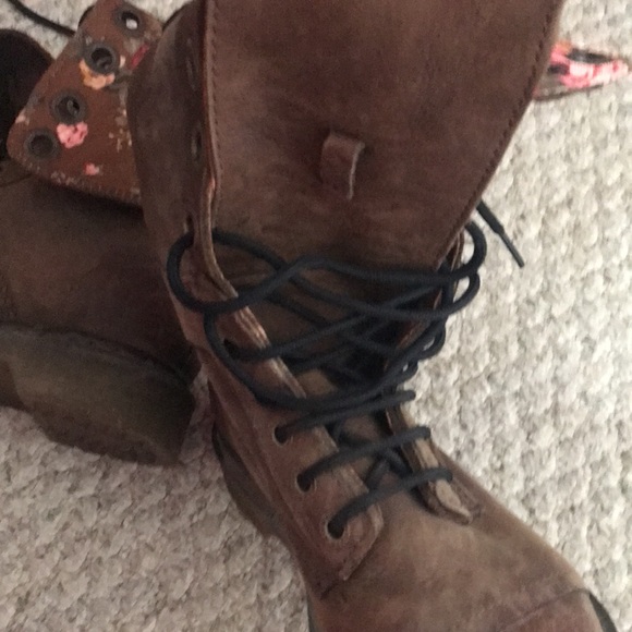 Dr. Marten’s Triumph 1914 Brown Leather brown floral Boot tall 6 37 - Picture 4 of 5